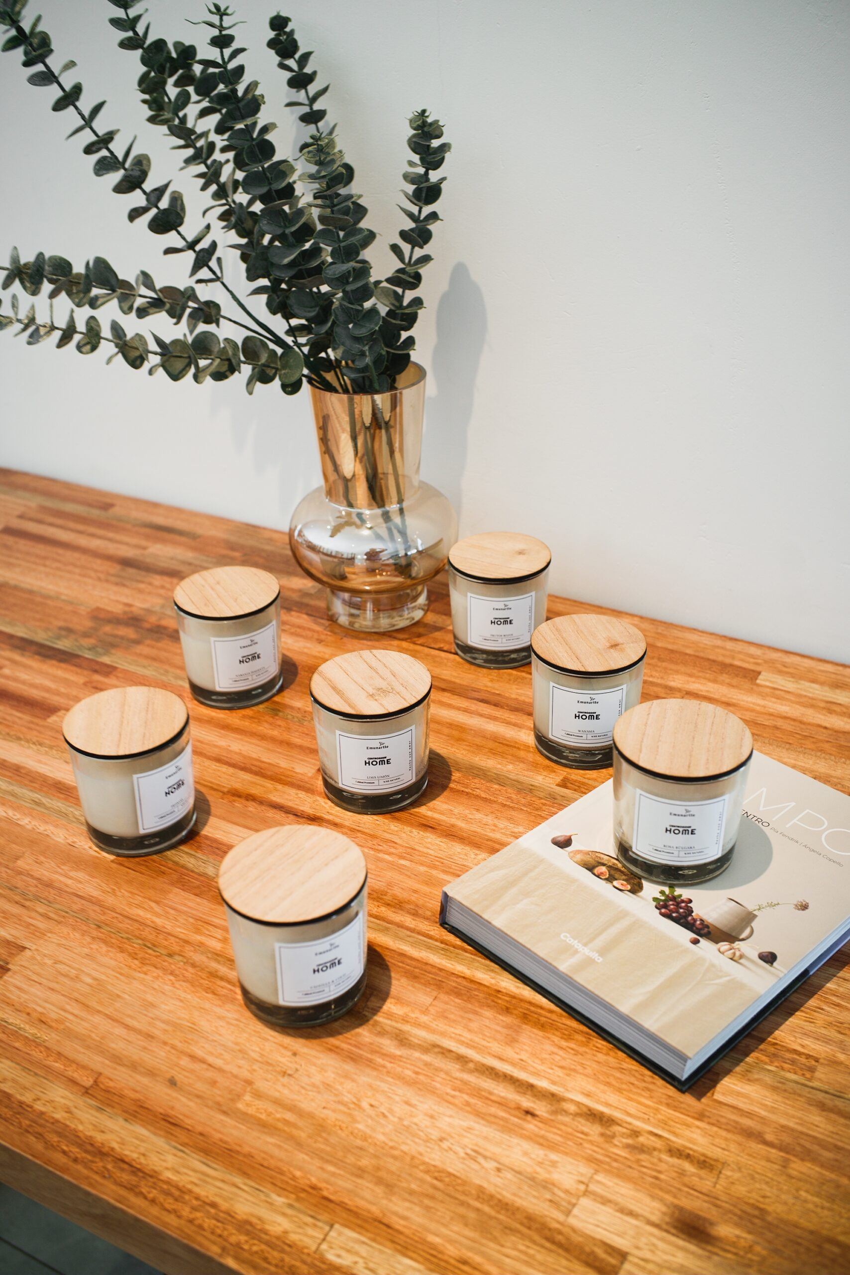 Vela Redonda Con Tapa De Madera Wanama - Aromas Home - Imagen 3